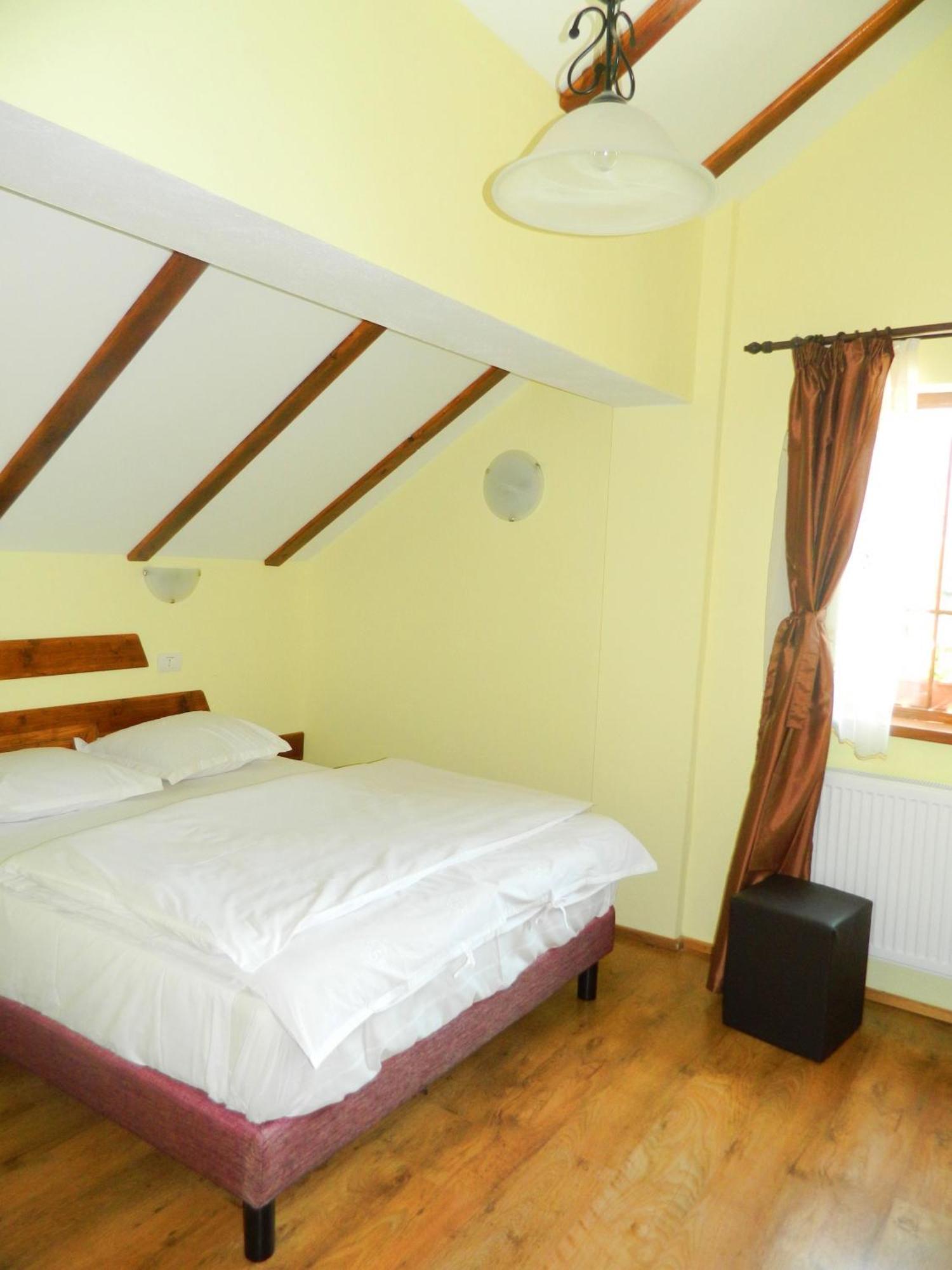 Hanul Cu Noroc Moieciu de Jos Habitación foto